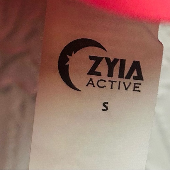 ZYIA Neon Pink Flower Power Sports Bra - Picture 5 of 6